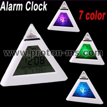 Светещ LED часовник пирамида със сменящи се цветове